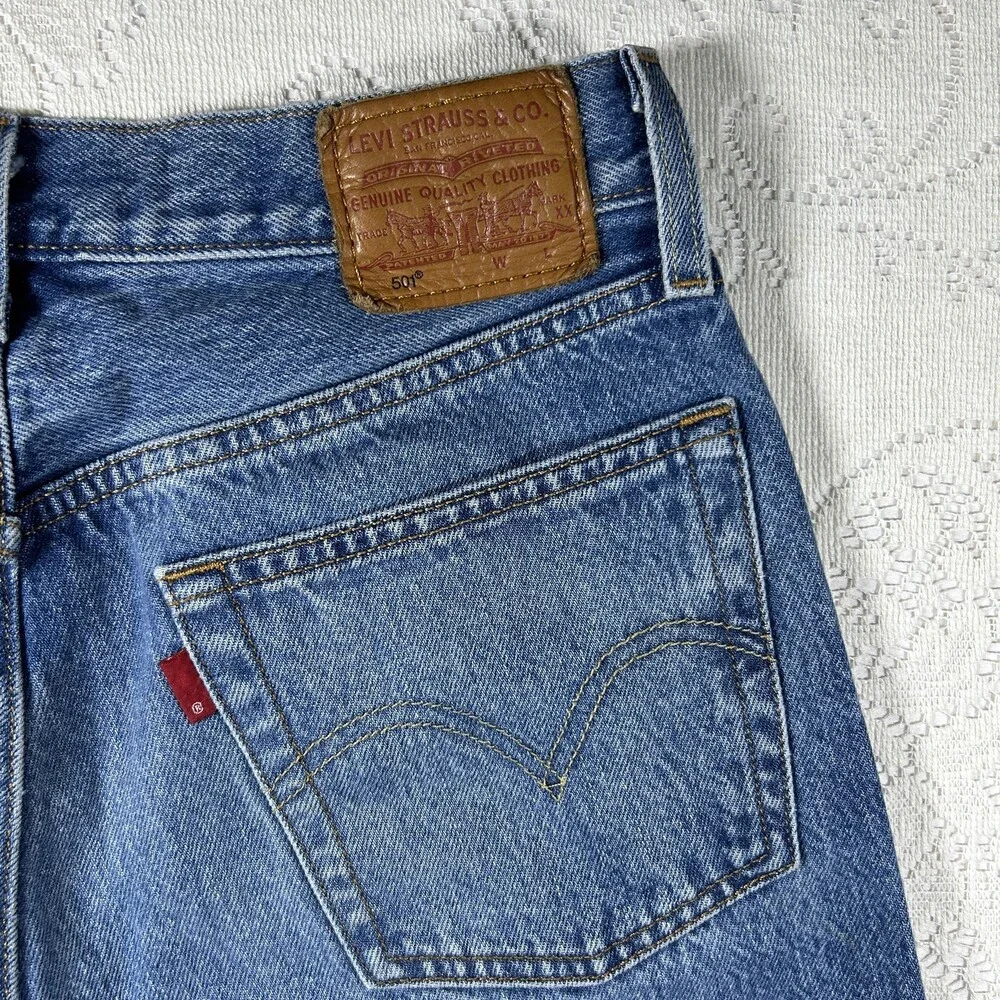 Levis 501 Jeans Mens 31x27 Distressed Button Fly Raw Hem Denim Pants